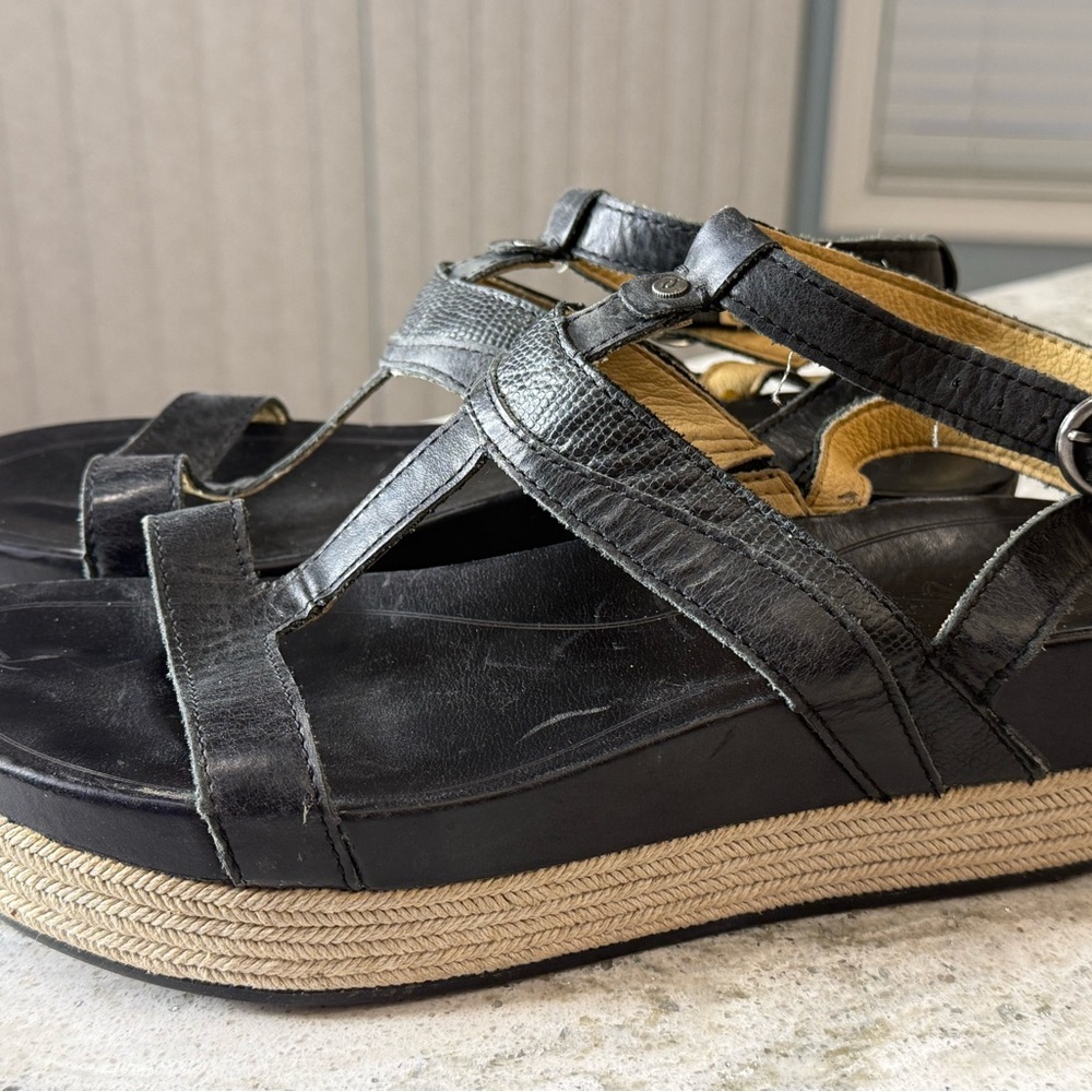 OluKai Black and Tan Wedges with Criss-Cross Design